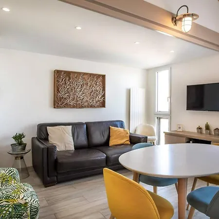 Apartment La Misaine, Les Minimes, Lr117